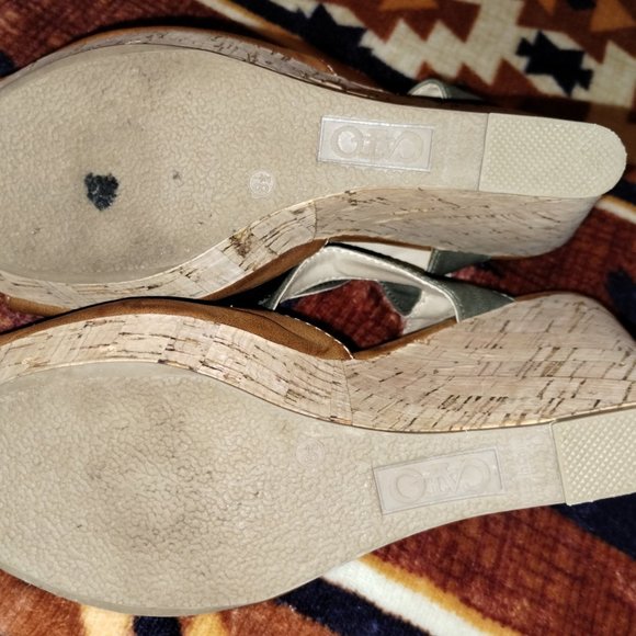 Cato Wedge Heels - Picture 3 of 4